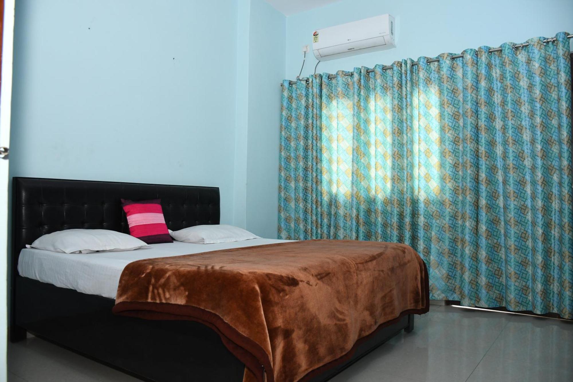 Indra Apartment Varanasi Luaran gambar